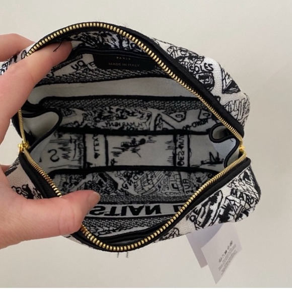 Christian Dior Canvas Embroidered Logo Bag w / tags - Picture 2 of 8